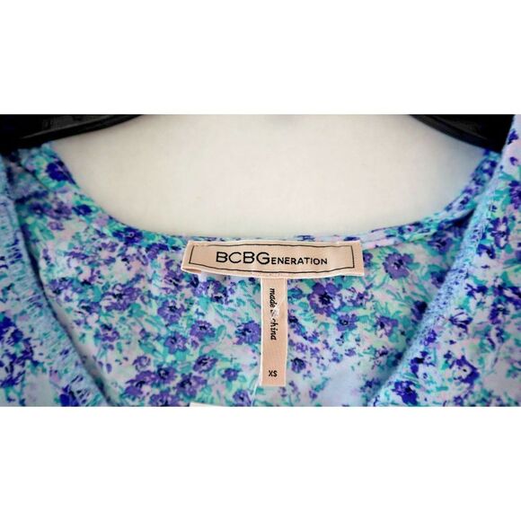 BCBGeneration Women's Sz XS Floral Print Woven Flutter Sleeve Top Blouse $68 - Picture 7 of 13